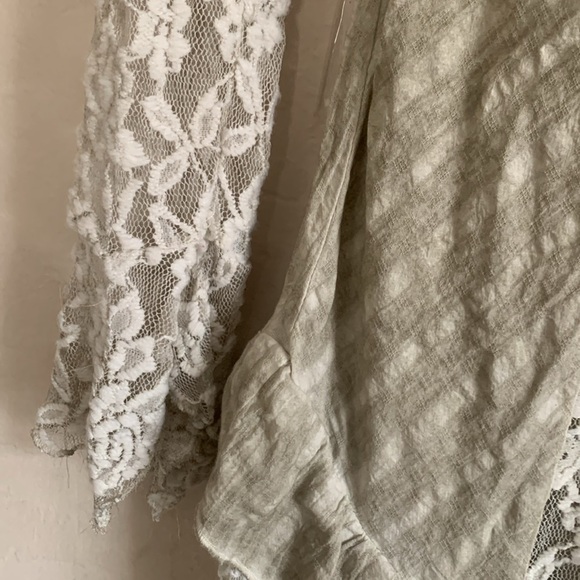 Elegant Lace Overlay Dress - Picture 5 of 6